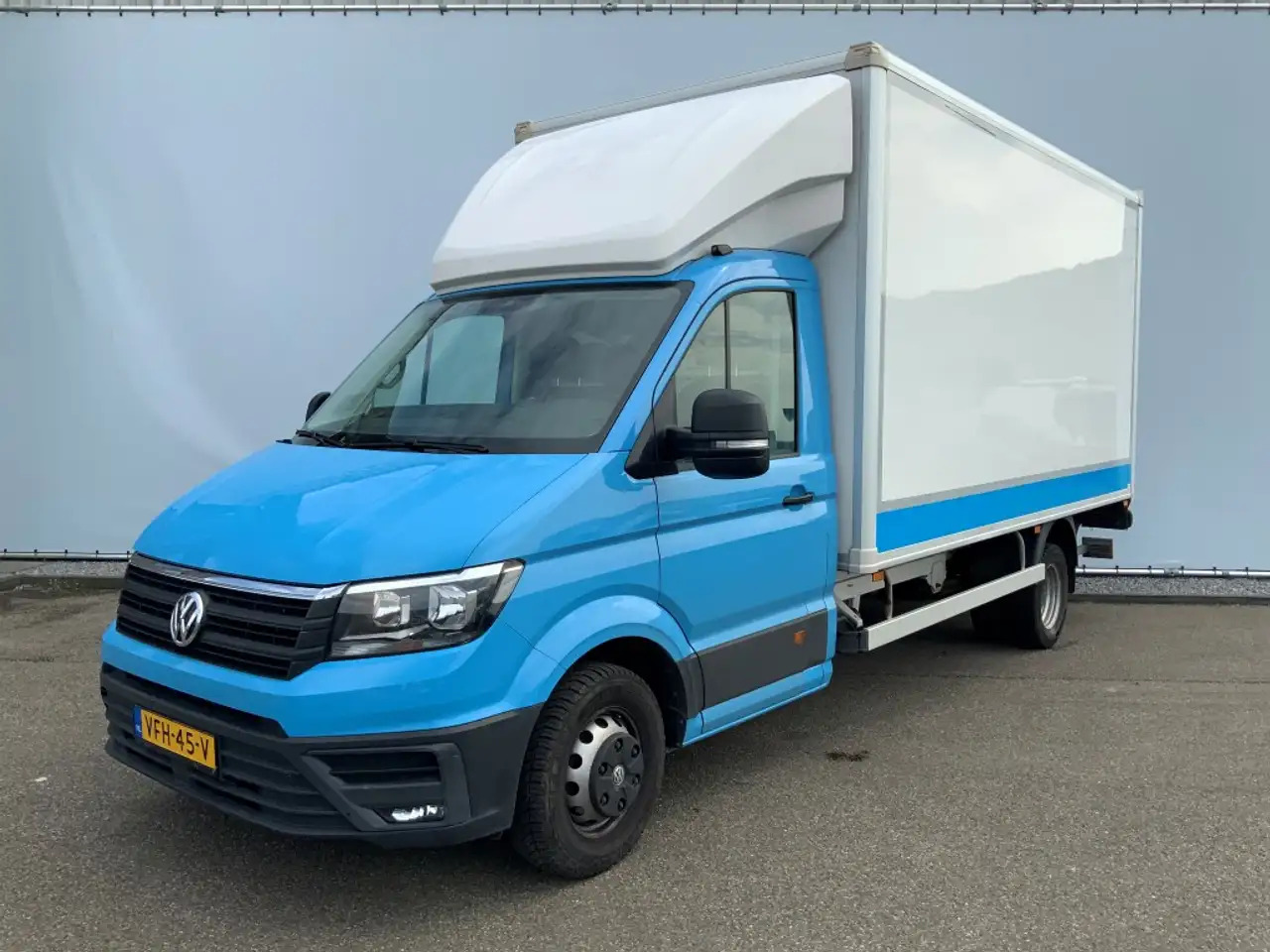 Volkswagen Crafter 35 2.0 TDI L4 Meubelbak & Lift Automaat Airco Crui - Varebil med skap: bilde 1 Volkswagen Crafter 35 2.0 TDI L4 Meubelbak & Lift Automaat Airco Crui - Varebil med skap: bilde 1