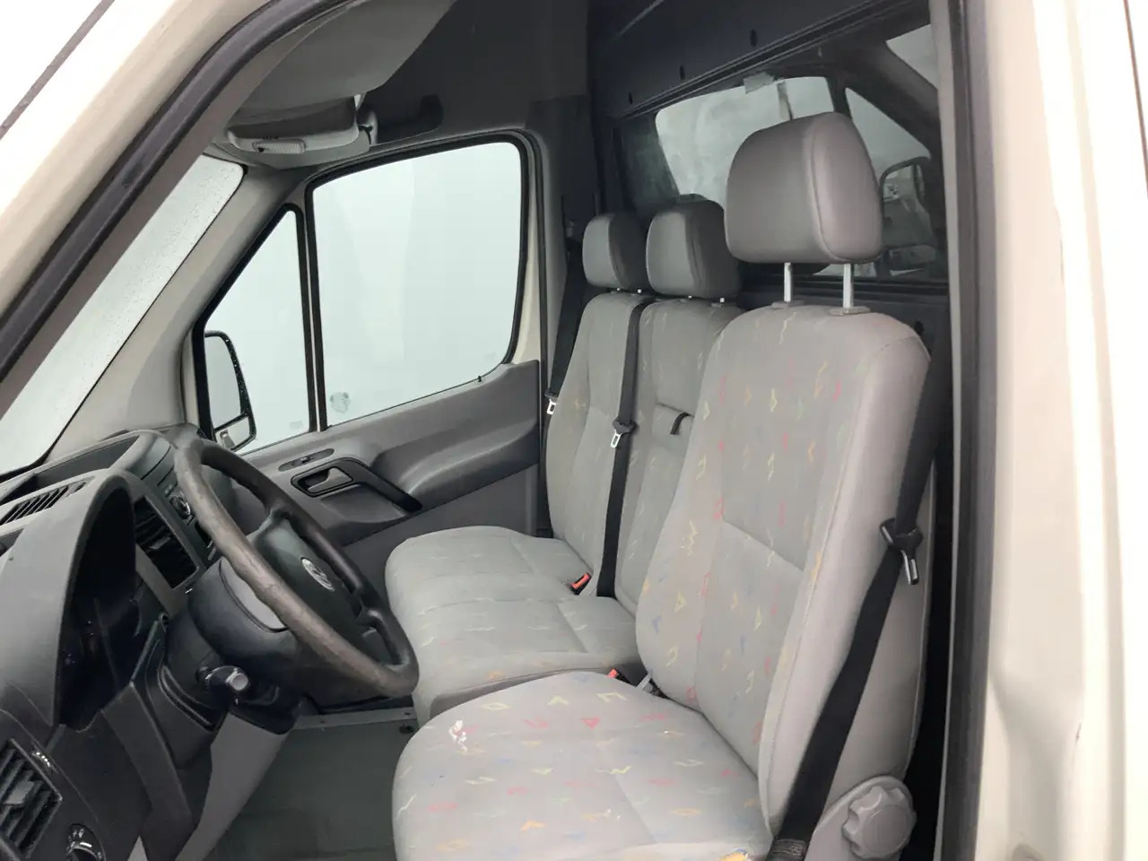 Volkswagen Crafter 50 2.5 TDI L2H2 Airco 3 Zits Imperiaal&Trap Trekha - Kassebil: bilde 5 Volkswagen Crafter 50 2.5 TDI L2H2 Airco 3 Zits Imperiaal&Trap Trekha - Kassebil: bilde 5