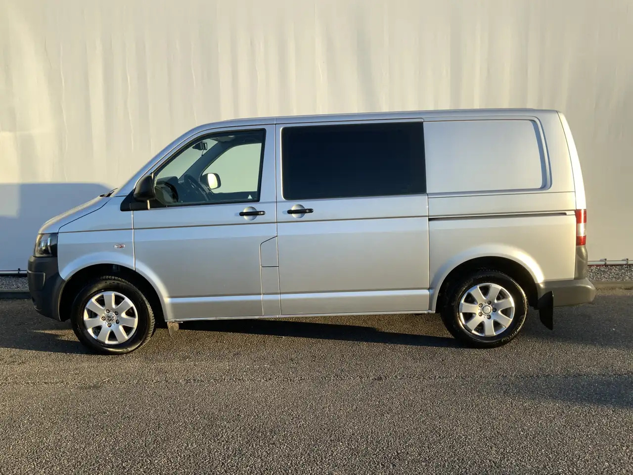 Volkswagen T5 Transporter 2.0 L1H2 Benzine Airco Navi Dub Schuifdeuren Leer - Kassebil: bilde 3 Volkswagen T5 Transporter 2.0 L1H2 Benzine Airco Navi Dub Schuifdeuren Leer - Kassebil: bilde 3
