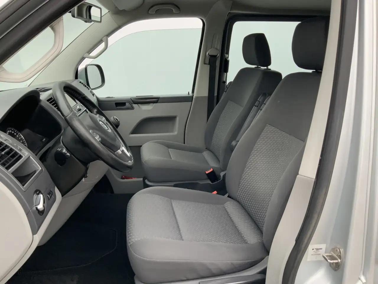 Volkswagen T5 Transporter MARGE 2.0 TDI L2H1 Dub Cab Airco Cruise Alu Velg S - Varebil med dobbelt førerhus: bilde 4 Volkswagen T5 Transporter MARGE 2.0 TDI L2H1 Dub Cab Airco Cruise Alu Velg S - Varebil med dobbelt førerhus: bilde 4