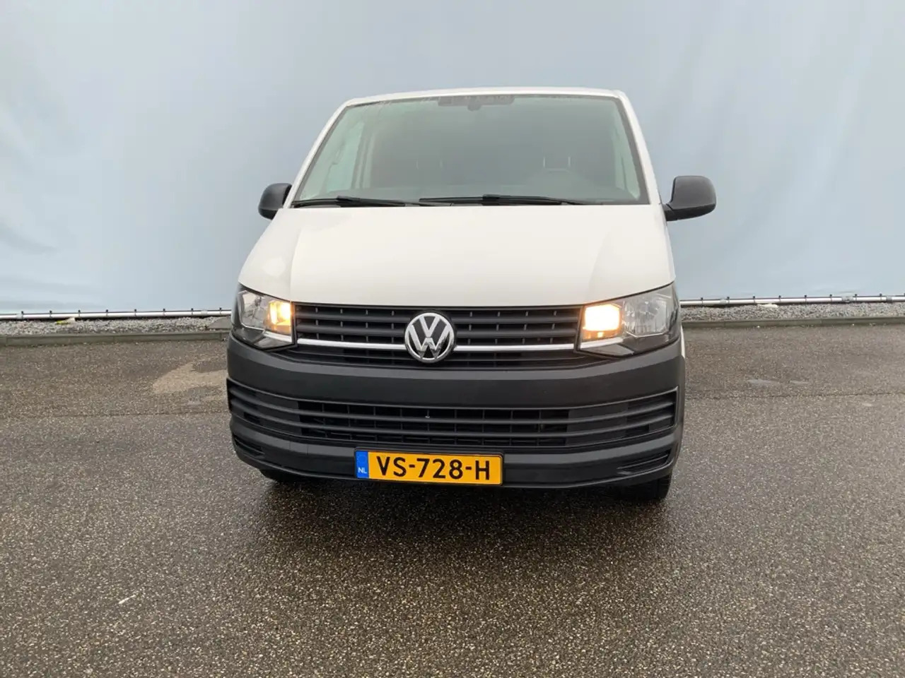 Volkswagen T6 Transporter 2.0 TDI L1H1 Comfortline Airco Navi Trekhaak 2200 - Kassebil: bilde 2 Volkswagen T6 Transporter 2.0 TDI L1H1 Comfortline Airco Navi Trekhaak 2200 - Kassebil: bilde 2