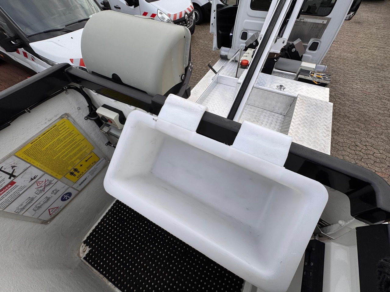 Leie IVECO Daily 35S14 Arbeitsbühne Time France LT 36-130-TB EURO 6D IVECO Daily 35S14 Arbeitsbühne Time France LT 36-130-TB EURO 6D: bilde 10