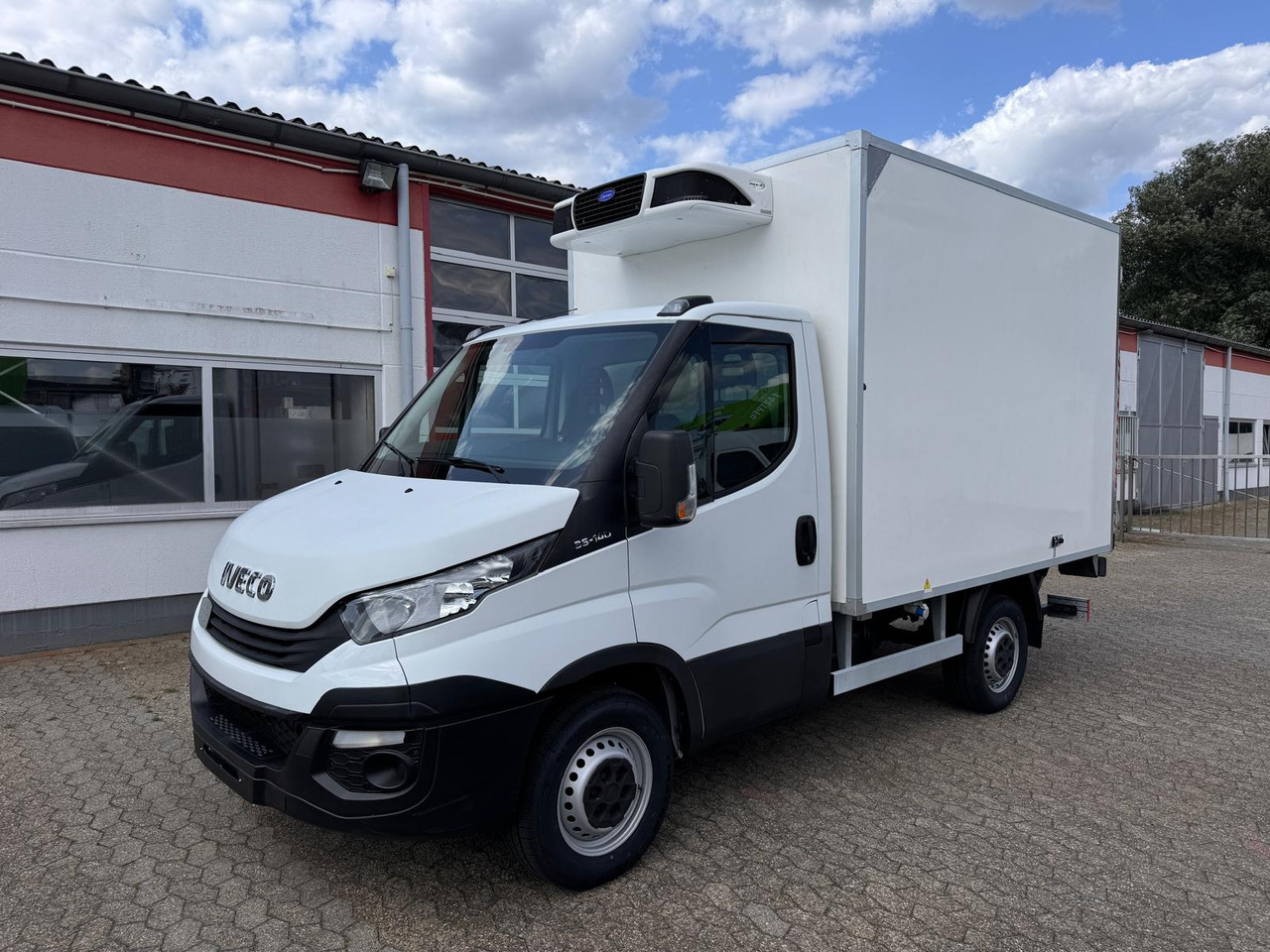 IVECO Daily 35S14 Tiefkühlkoffer Carrier Pulsor 350 LBW EURO 6 - Kjølebil: bilde 1 IVECO Daily 35S14 Tiefkühlkoffer Carrier Pulsor 350 LBW EURO 6 - Kjølebil: bilde 1