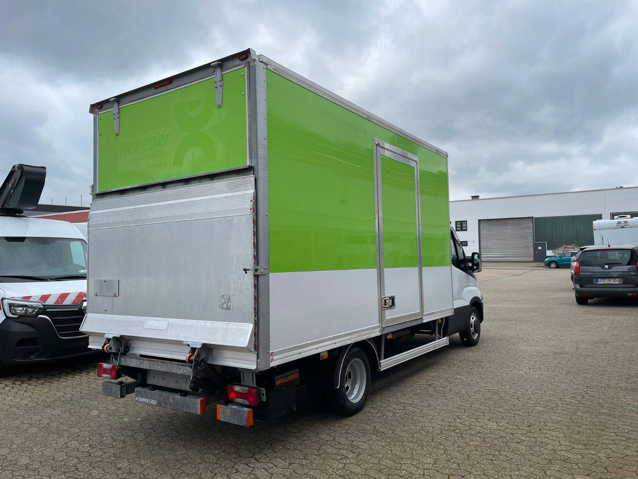 Iveco Daily 35C15 Koffer 4.2m Ladebordwand - Varebil med skap: bilde 4 Iveco Daily 35C15 Koffer 4.2m Ladebordwand - Varebil med skap: bilde 4