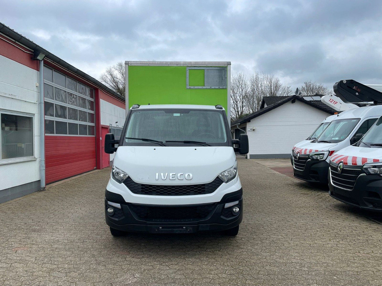 Iveco Daily 35C15 Koffer 4.2m Ladebordwand - Varebil med skap: bilde 3 Iveco Daily 35C15 Koffer 4.2m Ladebordwand - Varebil med skap: bilde 3