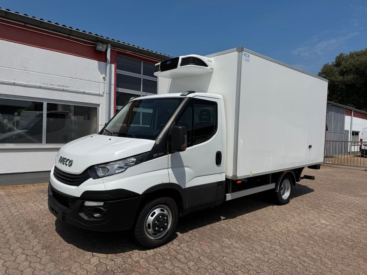 Iveco Daily 35C16 Tiefkühlkoffer Carrier Pulsor350 LWB - Kjølebil: bilde 1 Iveco Daily 35C16 Tiefkühlkoffer Carrier Pulsor350 LWB - Kjølebil: bilde 1