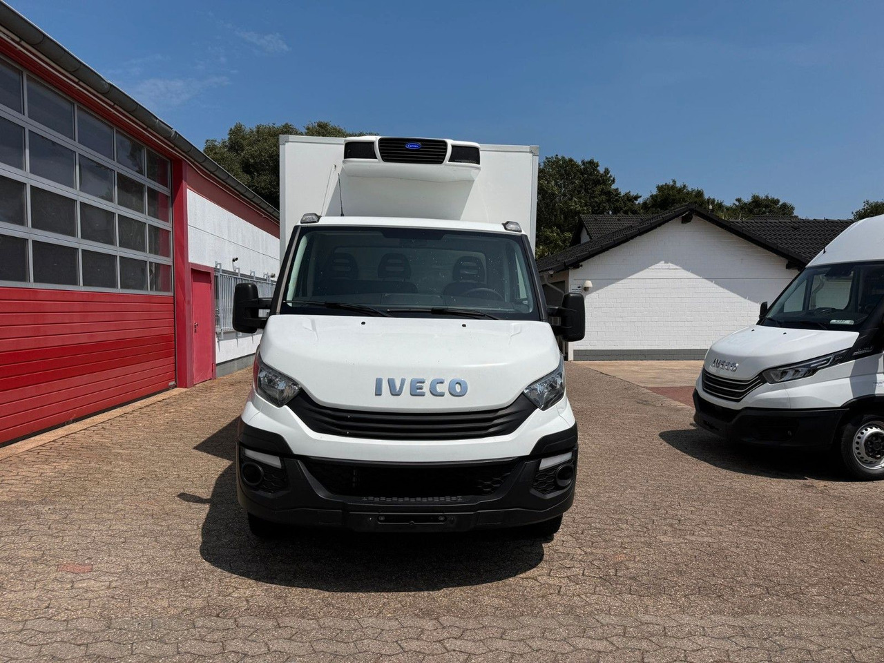 Iveco Daily 35C16 Tiefkühlkoffer Carrier Pulsor350 LWB - Kjølebil: bilde 2 Iveco Daily 35C16 Tiefkühlkoffer Carrier Pulsor350 LWB - Kjølebil: bilde 2