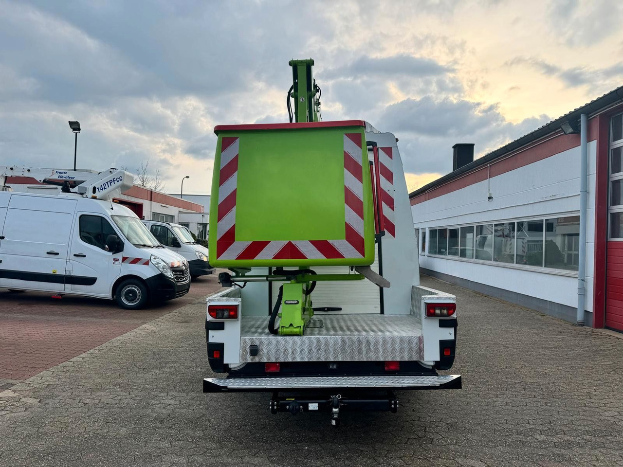 Iveco Daily 70C15 Steiger France Elevateur 172 TPFcc - Billift: bilde 5 Iveco Daily 70C15 Steiger France Elevateur 172 TPFcc - Billift: bilde 5