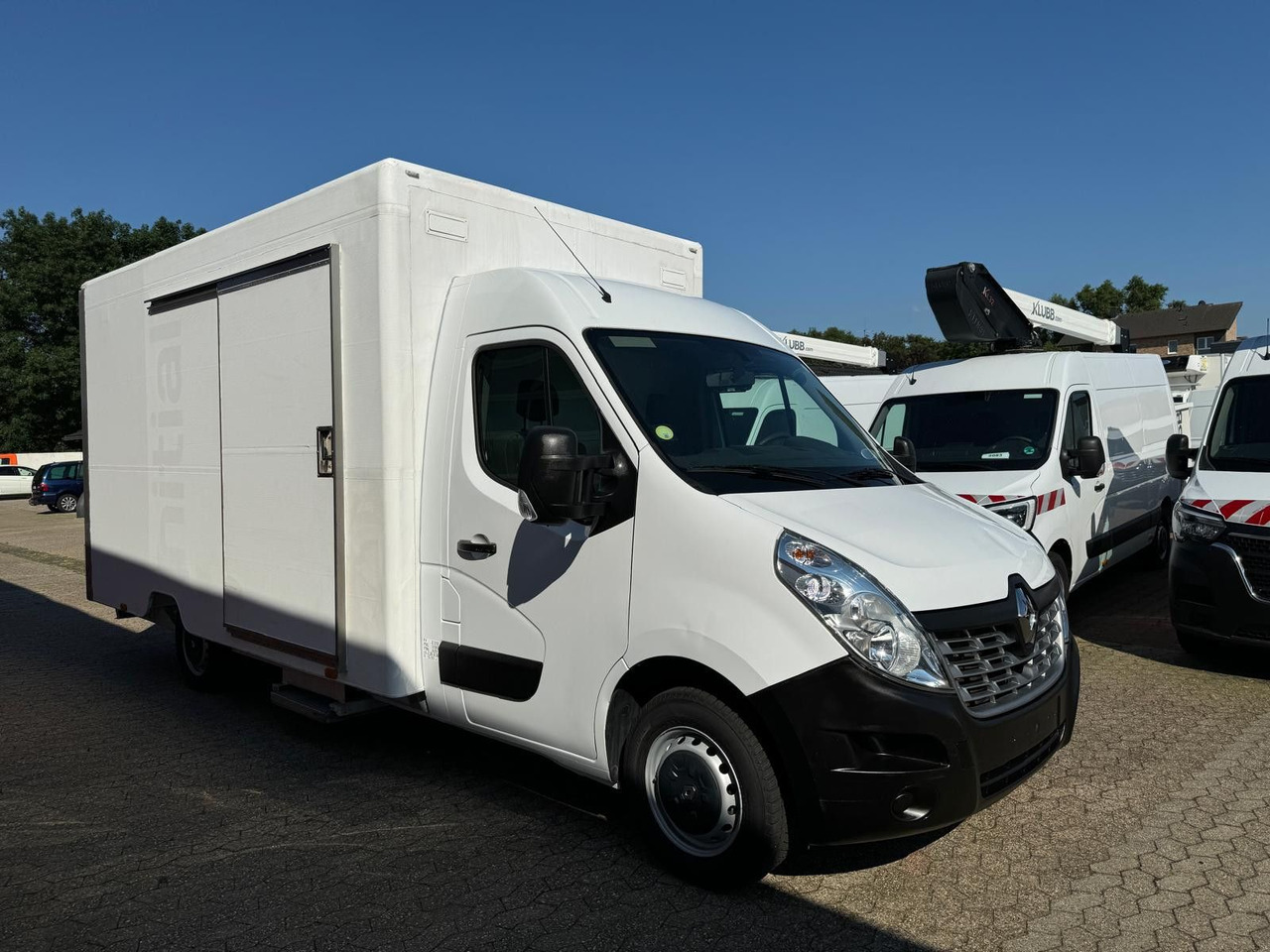 Renault Master Koffer mit Auffahrrampe 1200kg Nutzlast - Varebil med skap: bilde 3 Renault Master Koffer mit Auffahrrampe 1200kg Nutzlast - Varebil med skap: bilde 3