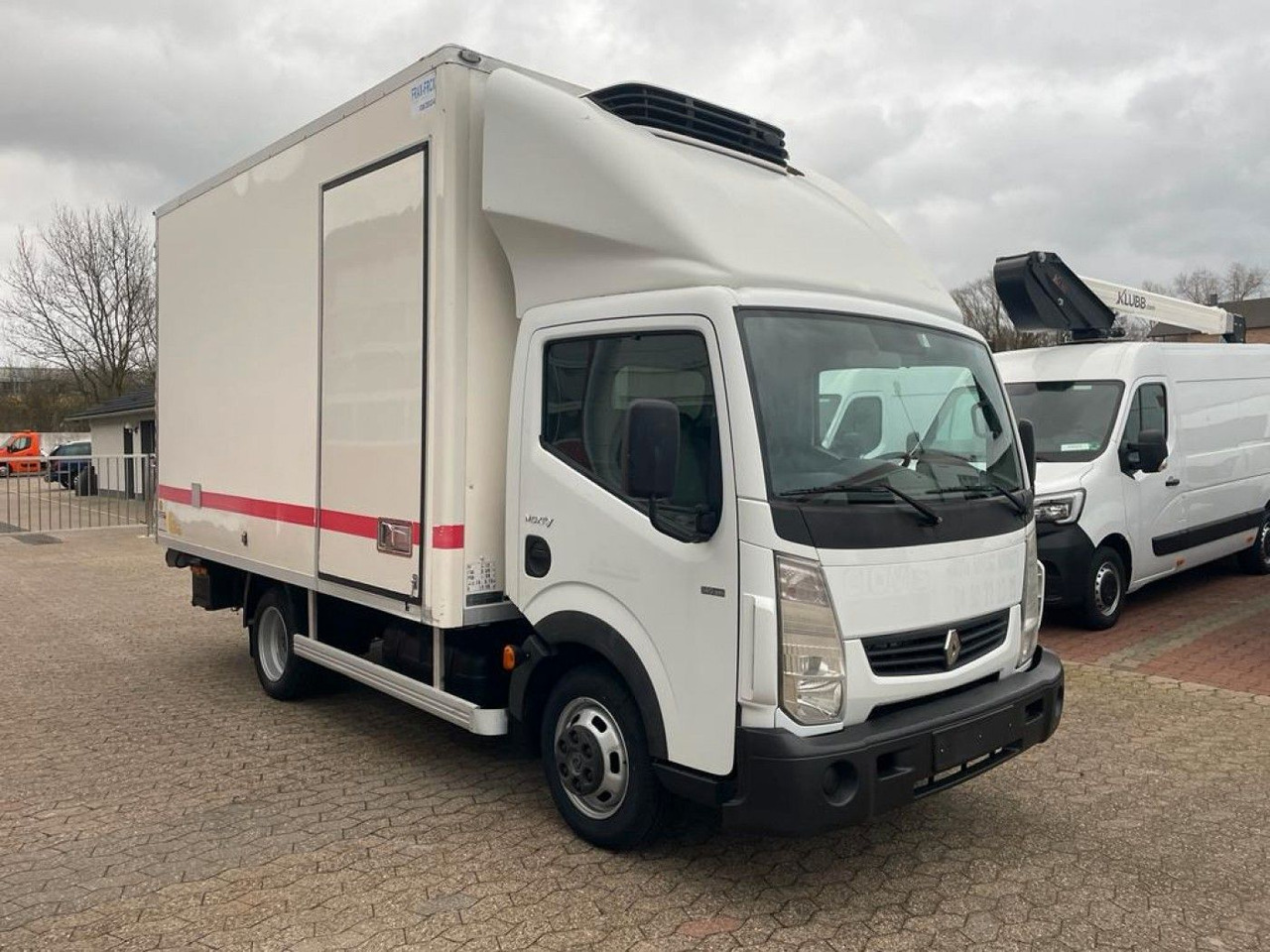 Renault Maxity Tiefkühlkoffer Multi-Temp Ladebordwand - Kjølebil: bilde 3 Renault Maxity Tiefkühlkoffer Multi-Temp Ladebordwand - Kjølebil: bilde 3