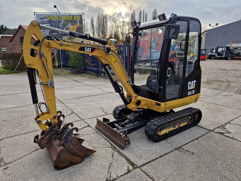 Caterpillar 301.7D with low hours! - Minigraver: bilde 1 Caterpillar 301.7D with low hours! - Minigraver: bilde 1
