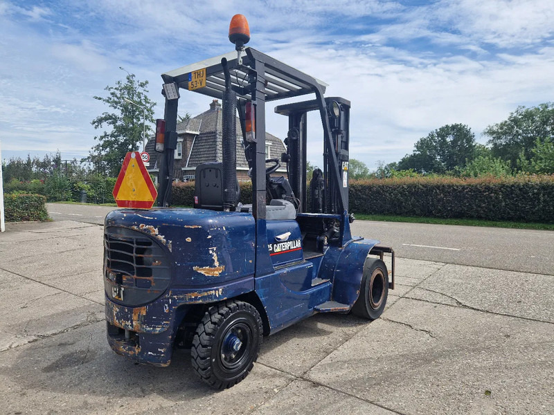 Caterpillar DP25K met breed vorkenbord - Dieseltruck: bilde 4 Caterpillar DP25K met breed vorkenbord - Dieseltruck: bilde 4