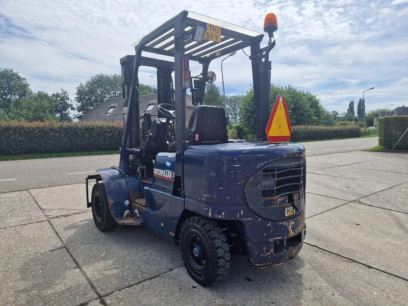 Caterpillar DP25K met breed vorkenbord - Dieseltruck: bilde 3 Caterpillar DP25K met breed vorkenbord - Dieseltruck: bilde 3
