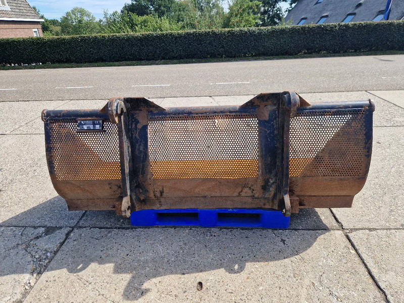 Jeroen van Leeuwen schepbak voor Volvo L30/L35 - Skuffe for Bygg og anlegg: bilde 2 Jeroen van Leeuwen schepbak voor Volvo L30/L35 - Skuffe for Bygg og anlegg: bilde 2