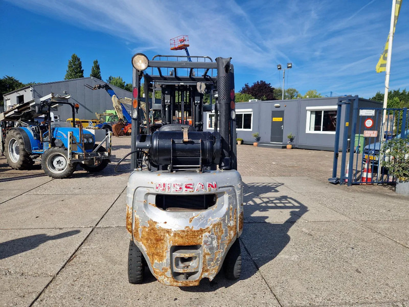 Nissan 1800 kg. LPG met keuring - Gasstruck: bilde 4 Nissan 1800 kg. LPG met keuring - Gasstruck: bilde 4