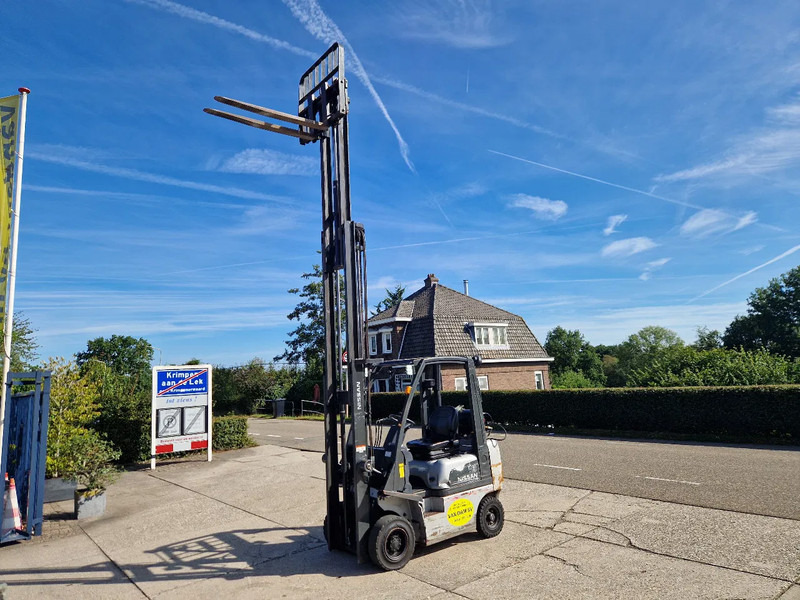 Nissan 1800 kg. LPG met keuring - Gasstruck: bilde 2 Nissan 1800 kg. LPG met keuring - Gasstruck: bilde 2