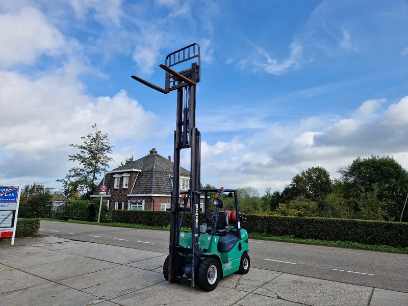 Nissan Zhejiang Maximal with 1290 hours 2.5 ton LPG - Gasstruck: bilde 4 Nissan Zhejiang Maximal with 1290 hours 2.5 ton LPG - Gasstruck: bilde 4