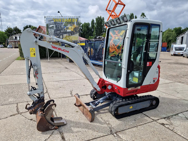 Takeuchi TB216 met 2089 uur - Minigraver: bilde 1 Takeuchi TB216 met 2089 uur - Minigraver: bilde 1