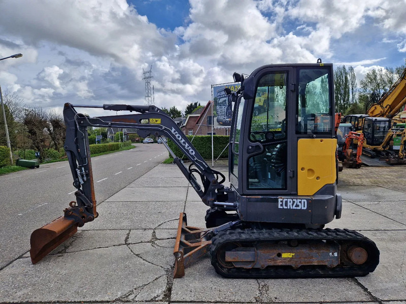 Volvo ECR25D met 2562 uur - Minigraver: bilde 1 Volvo ECR25D met 2562 uur - Minigraver: bilde 1