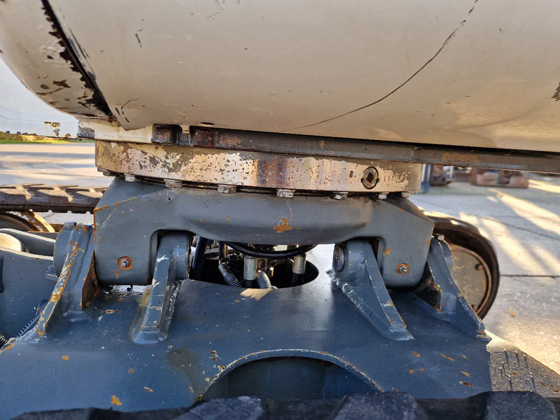 WACKER NEUSON 2404RD kan op een (berg)helling draaien - Minigraver: bilde 4 WACKER NEUSON 2404RD kan op een (berg)helling draaien - Minigraver: bilde 4