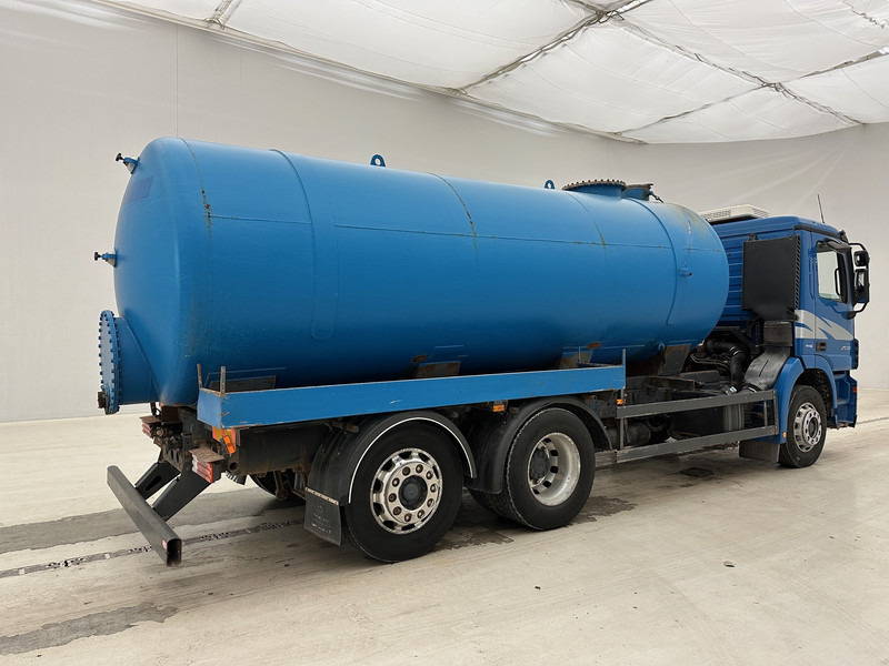 Mercedes-Benz Actros 2532 - 6x2 - Tankbil: bilde 4 Mercedes-Benz Actros 2532 - 6x2 - Tankbil: bilde 4