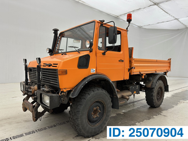 Mercedes-Benz Unimog U427 - 4x4 - Tippbil: bilde 1 Mercedes-Benz Unimog U427 - 4x4 - Tippbil: bilde 1