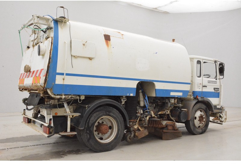 Renault Midliner S150 - RHD - Feiebil: bilde 5 Renault Midliner S150 - RHD - Feiebil: bilde 5