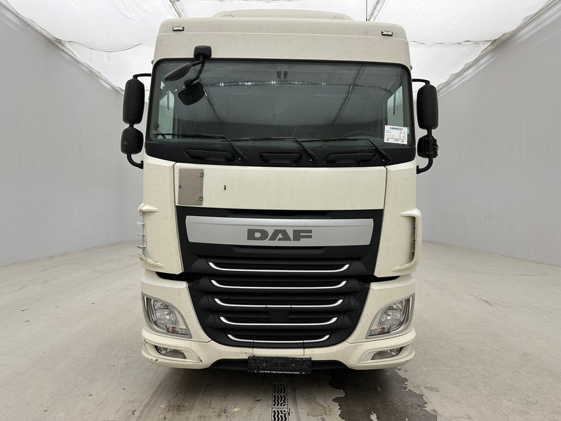 DAF XF 460 Space Cab - Trekkvogn: bilde 2 DAF XF 460 Space Cab - Trekkvogn: bilde 2