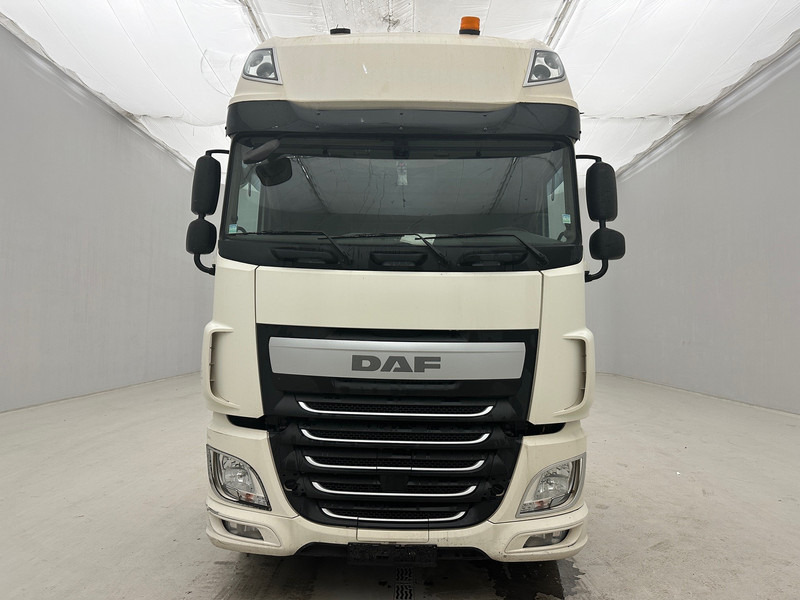 DAF XF 460 Super Space Cab - Trekkvogn: bilde 2 DAF XF 460 Super Space Cab - Trekkvogn: bilde 2