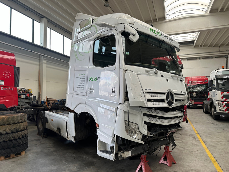 Mercedes-Benz Actros 2145 - Trekkvogn: bilde 2 Mercedes-Benz Actros 2145 - Trekkvogn: bilde 2
