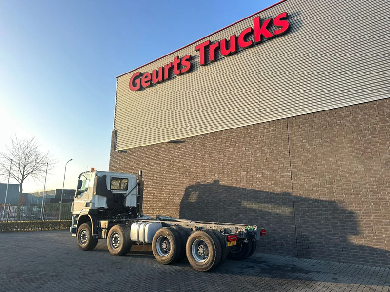 DAF CF 530 8X4 CHASSIS CAB SCHADE/UNFALL/DAMAGE - Chassis lastebil: bilde 3 DAF CF 530 8X4 CHASSIS CAB SCHADE/UNFALL/DAMAGE - Chassis lastebil: bilde 3