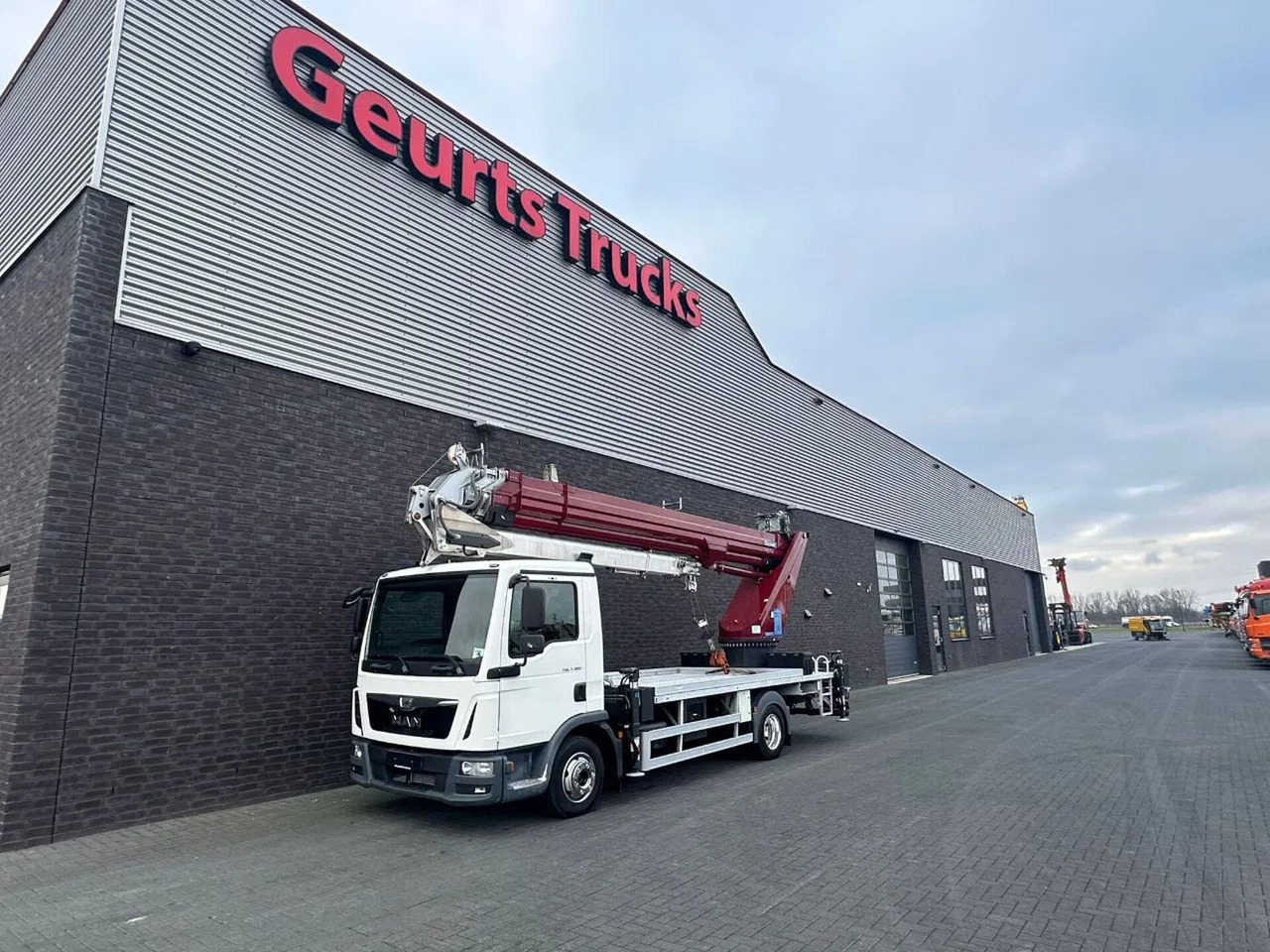 MAN TGL 7.180 4X2 BB BOCKER AK37/4000 + JIB MONTAGEK - Kranbil, Planbil: bilde 3 MAN TGL 7.180 4X2 BB BOCKER AK37/4000 + JIB MONTAGEK - Kranbil, Planbil: bilde 3