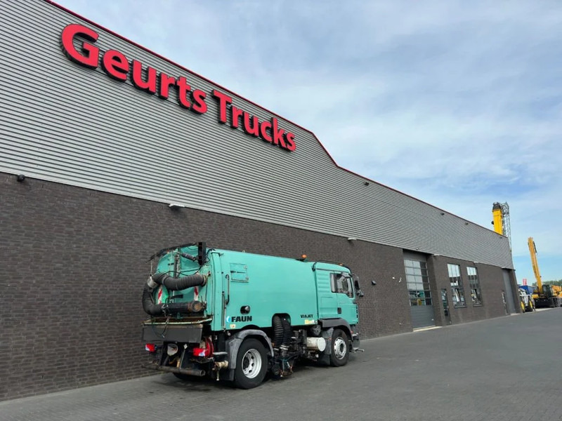 MAN TGM 18.240 4X2 + FAUN VIAJET 6R/HS SWEEPING TRUCK/ KEHRMASCHINE/VEEGWAGEN/FAHRBAHNREINIGER - Feiebil: bilde 5 MAN TGM 18.240 4X2 + FAUN VIAJET 6R/HS SWEEPING TRUCK/ KEHRMASCHINE/VEEGWAGEN/FAHRBAHNREINIGER - Feiebil: bilde 5