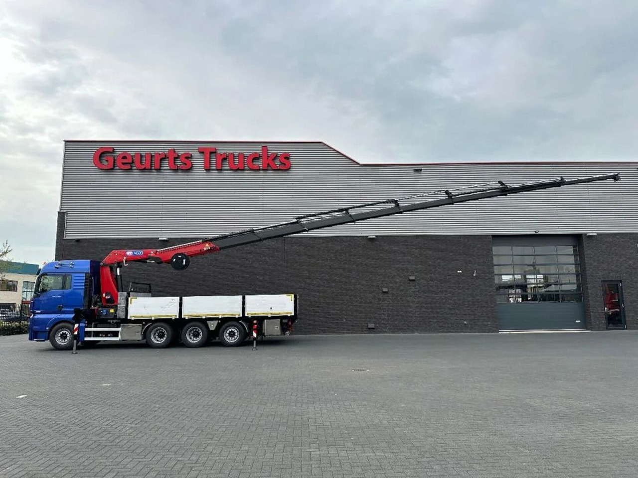 MAN TGX 33.560 8X4 TRIDEM + HMF 4020-K8 KRAAN/KRAN/C - Kranbil: bilde 4 MAN TGX 33.560 8X4 TRIDEM + HMF 4020-K8 KRAAN/KRAN/C - Kranbil: bilde 4
