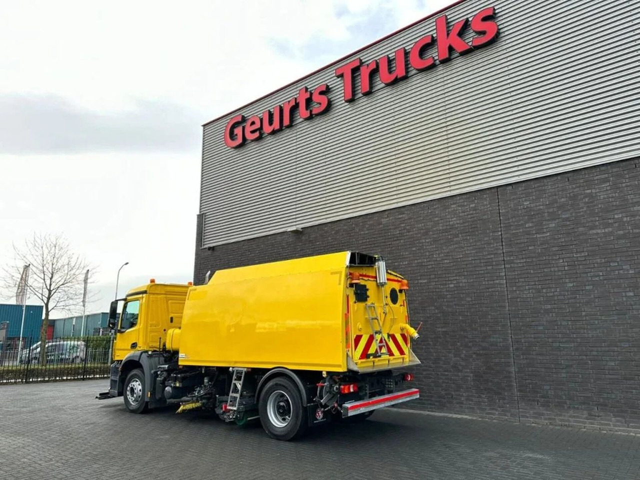 Mercedes-Benz Arocs 1824 4X2 BEAM A9000 SWEEPING TRUCK/ KEHRMA - Feiebil: bilde 3 Mercedes-Benz Arocs 1824 4X2 BEAM A9000 SWEEPING TRUCK/ KEHRMA - Feiebil: bilde 3