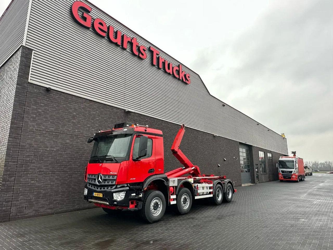 Mercedes-Benz Arocs 8X4 VDL S-30-6600 HAAKARMSYSTEEM/ABROLLKIP - Krokbil: bilde 2 Mercedes-Benz Arocs 8X4 VDL S-30-6600 HAAKARMSYSTEEM/ABROLLKIP - Krokbil: bilde 2