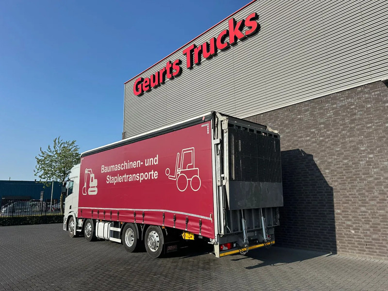 Scania R540 B8X2*6LB OPRIJWAGEN MET 15 TONS LAADKLEP EN GESLOTEN HUIF MET SCHUIFZEILEN EN SCHUIFKAP - Transporter lastebil: bilde 3 Scania R540 B8X2*6LB OPRIJWAGEN MET 15 TONS LAADKLEP EN GESLOTEN HUIF MET SCHUIFZEILEN EN SCHUIFKAP - Transporter lastebil: bilde 3