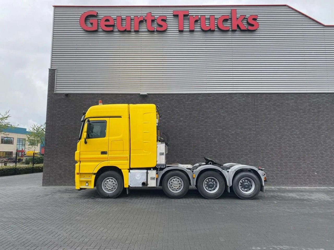 Mercedes-Benz Actros 4165 V8 8X4 SLT TITAN HEAVY DUTY TRACTOR - Trekkvogn: bilde 1 Mercedes-Benz Actros 4165 V8 8X4 SLT TITAN HEAVY DUTY TRACTOR - Trekkvogn: bilde 1