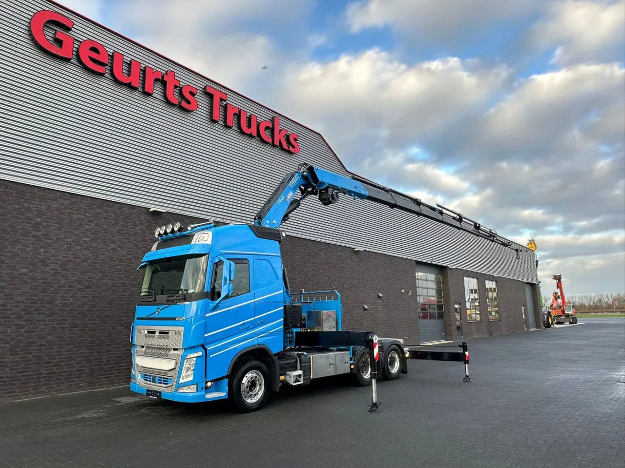 Volvo FH 540 6X4 + FASSI F545RA.2.28 KRAAN/KRAN/CRANE/ - Kranbil: bilde 2 Volvo FH 540 6X4 + FASSI F545RA.2.28 KRAAN/KRAN/CRANE/ - Kranbil: bilde 2