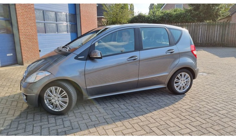 Mercedes-Benz A-Klasse A160 Automaat Elegance.airco.trekhaak. - Hatchback: bilde 3 Mercedes-Benz A-Klasse A160 Automaat Elegance.airco.trekhaak. - Hatchback: bilde 3