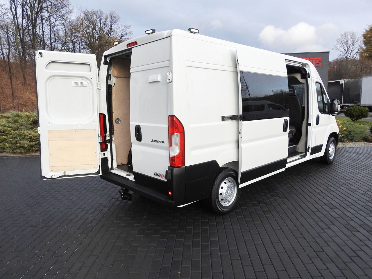 CITROEN JUMPER BOX DELIVERY VAN 6 SEATS AIR CONDITIONING 140HP - Kassebil: bilde 3 CITROEN JUMPER BOX DELIVERY VAN 6 SEATS AIR CONDITIONING 140HP - Kassebil: bilde 3