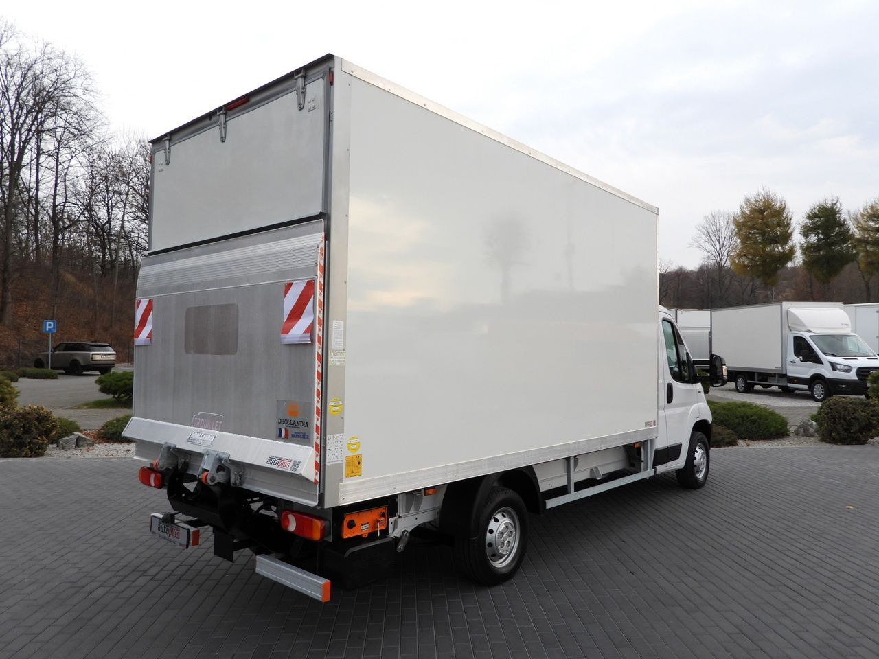 FIAT DUCATO BOX LIFT 8 PALLETS CRUISE CONTROL NAVIGATION LED LIGHTS AIR CONDITIONING 130HP - Varebil med skap: bilde 3 FIAT DUCATO BOX LIFT 8 PALLETS CRUISE CONTROL NAVIGATION LED LIGHTS AIR CONDITIONING 130HP - Varebil med skap: bilde 3