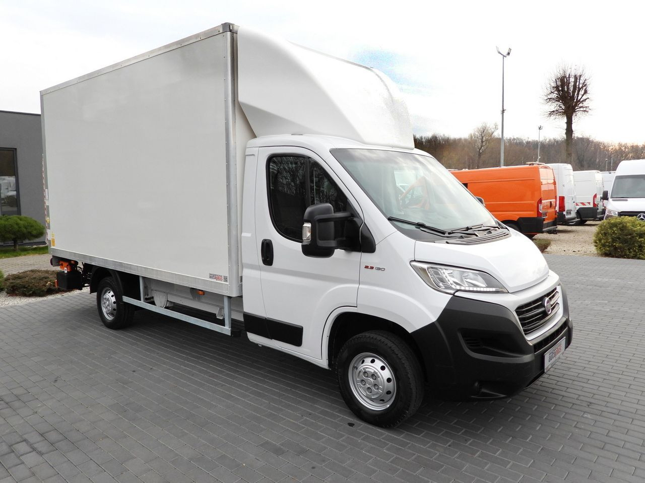 FIAT DUCATO BOX LIFT 8 PALLETS CRUISE CONTROL NAVIGATION LED LIGHTS AIR CONDITIONING 130HP - Varebil med skap: bilde 4 FIAT DUCATO BOX LIFT 8 PALLETS CRUISE CONTROL NAVIGATION LED LIGHTS AIR CONDITIONING 130HP - Varebil med skap: bilde 4