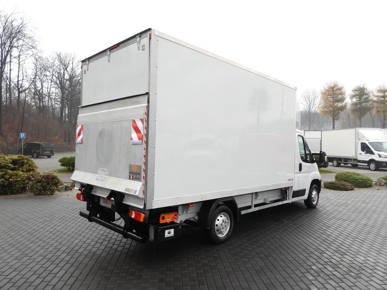FIAT DUCATO BOX LIFT 8 PALLETS CRUISE CONTROL NAVIGATION LED LIGHTS AIR CONDITIONING 130HP - Varebil med skap: bilde 3 FIAT DUCATO BOX LIFT 8 PALLETS CRUISE CONTROL NAVIGATION LED LIGHTS AIR CONDITIONING 130HP - Varebil med skap: bilde 3