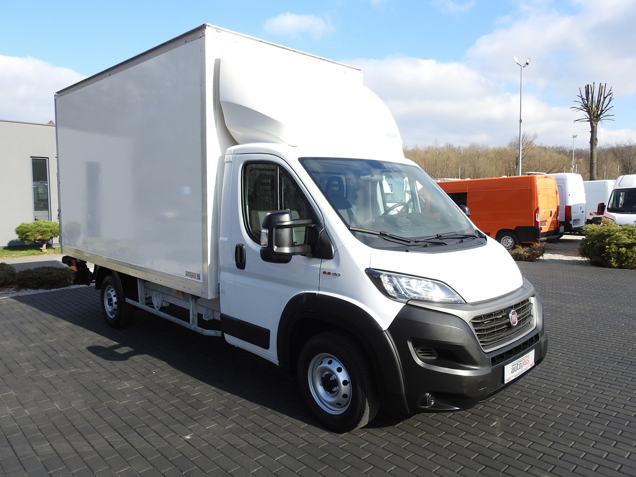 FIAT DUCATO BOX LIFT 8 PALLETS CRUISE CONTROL NAVIGATION LED LIGHTS AIR CONDITIONING 130HP - Varebil med skap: bilde 4 FIAT DUCATO BOX LIFT 8 PALLETS CRUISE CONTROL NAVIGATION LED LIGHTS AIR CONDITIONING 130HP - Varebil med skap: bilde 4