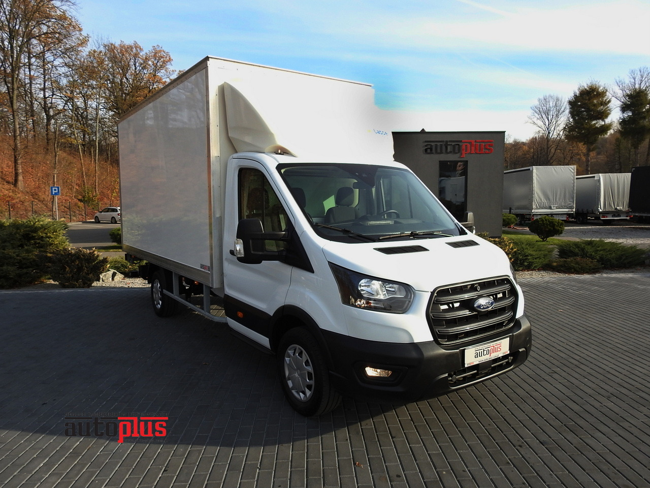 FORD TRANSIT BOX LIFT 8 PALLETS CRUISE CONTROL AIR CONDITIONING 130HP - Varebil med skap: bilde 1 FORD TRANSIT BOX LIFT 8 PALLETS CRUISE CONTROL AIR CONDITIONING 130HP - Varebil med skap: bilde 1