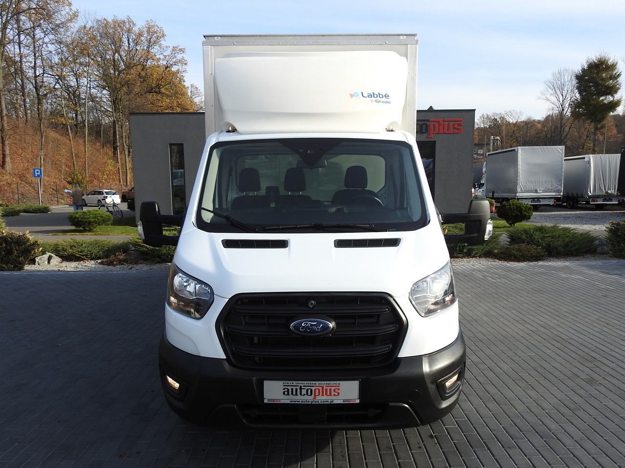 FORD TRANSIT BOX LIFT 8 PALLETS CRUISE CONTROL AIR CONDITIONING 130HP - Varebil med skap: bilde 5 FORD TRANSIT BOX LIFT 8 PALLETS CRUISE CONTROL AIR CONDITIONING 130HP - Varebil med skap: bilde 5