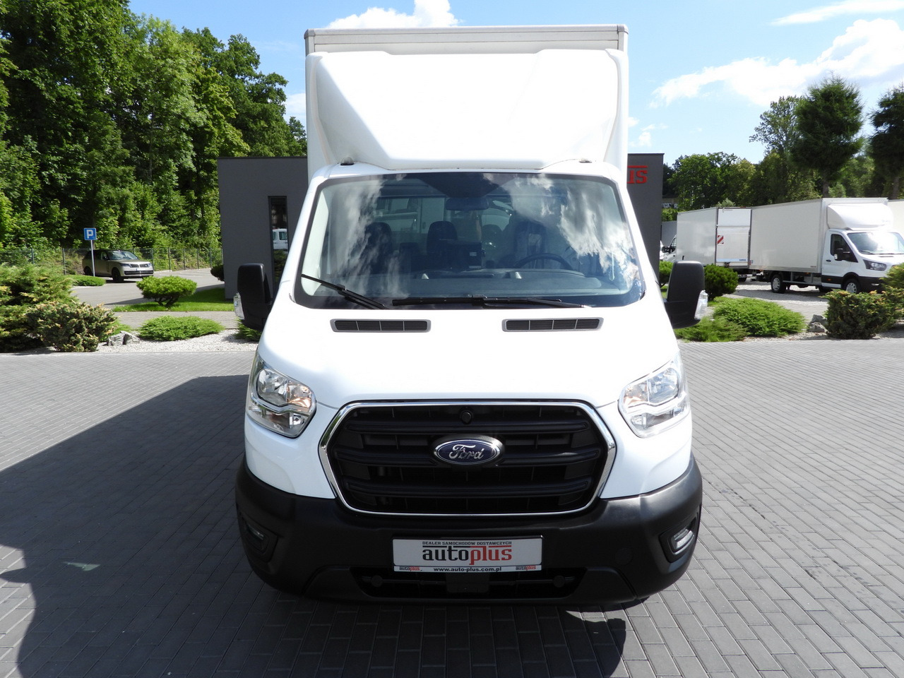 FORD TRANSIT BOX LIFT 8 PALLETS CRUISE CONTROL LED LIGHTS TWIN WHEELS AIR CONDITIONING 130HP - Varebil med skap: bilde 5 FORD TRANSIT BOX LIFT 8 PALLETS CRUISE CONTROL LED LIGHTS TWIN WHEELS AIR CONDITIONING 130HP - Varebil med skap: bilde 5