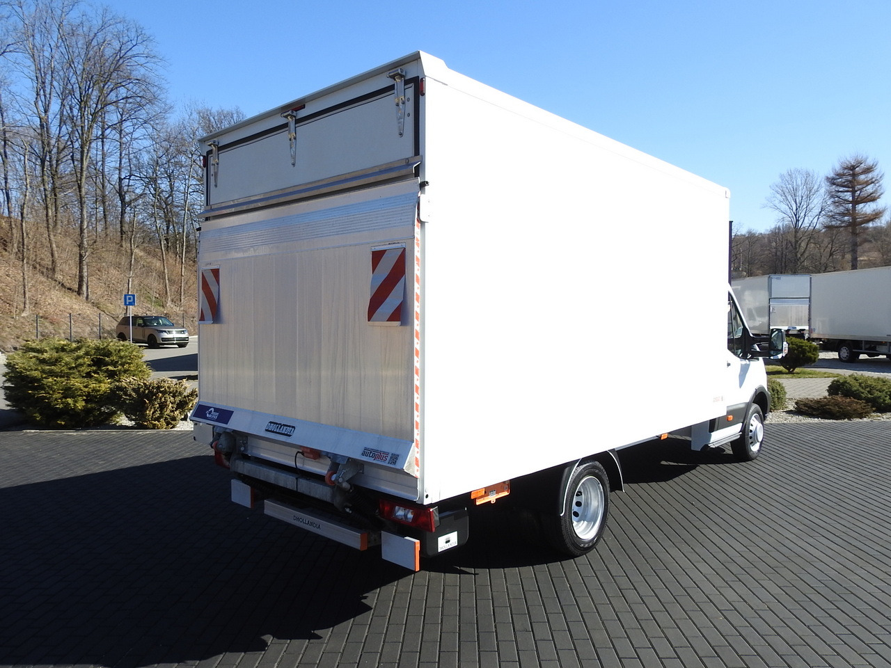 FORD TRANSIT BOX LIFT 8 PALLETS TWIN WHEELS AIR CONDITIONING 130HP - Varebil med skap: bilde 3 FORD TRANSIT BOX LIFT 8 PALLETS TWIN WHEELS AIR CONDITIONING 130HP - Varebil med skap: bilde 3