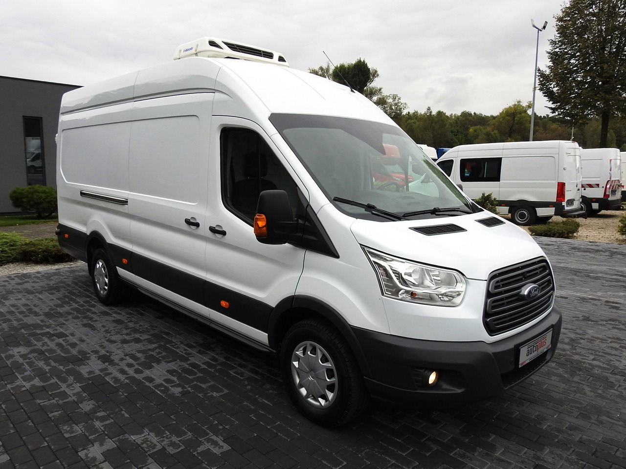 FORD TRANSIT REFRIGERATOR VAN 0*C HEATING FUNCTION POWER SUPPLY 230V CRUISE CONTROL NAVIGATION AIR CONDITIONING LED LIGHTS 130HP - Kjølebil: bilde 4 FORD TRANSIT REFRIGERATOR VAN 0*C HEATING FUNCTION POWER SUPPLY 230V CRUISE CONTROL NAVIGATION AIR CONDITIONING LED LIGHTS 130HP - Kjølebil: bilde 4